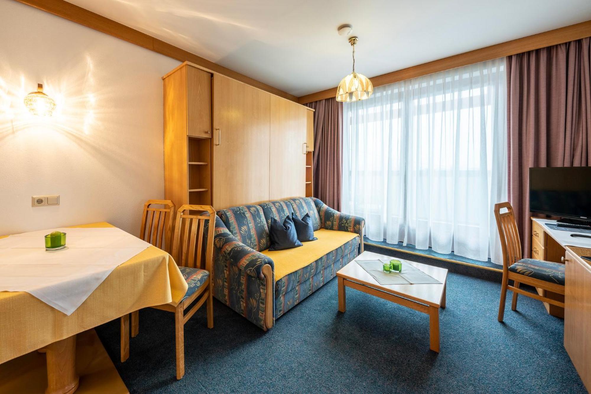 Fruehstueckspension-Appartementhaus Wasserer บาด ไคลน์เคิร์ชไฮม์ ภายนอก รูปภาพ
