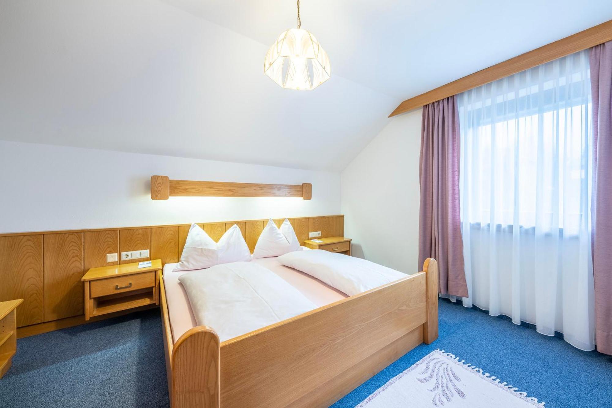 Fruehstueckspension-Appartementhaus Wasserer บาด ไคลน์เคิร์ชไฮม์ ภายนอก รูปภาพ