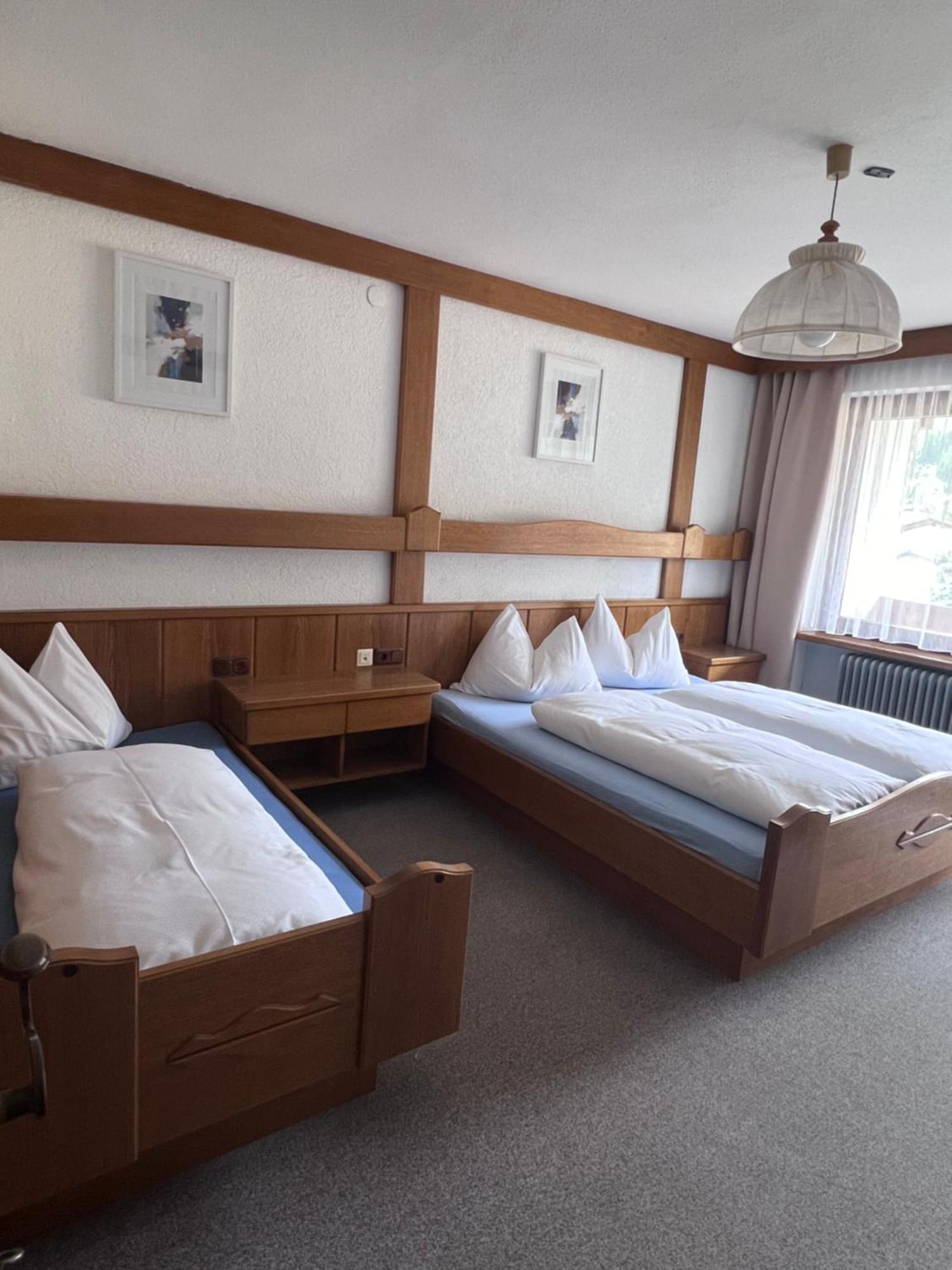 Fruehstueckspension-Appartementhaus Wasserer บาด ไคลน์เคิร์ชไฮม์ ภายนอก รูปภาพ