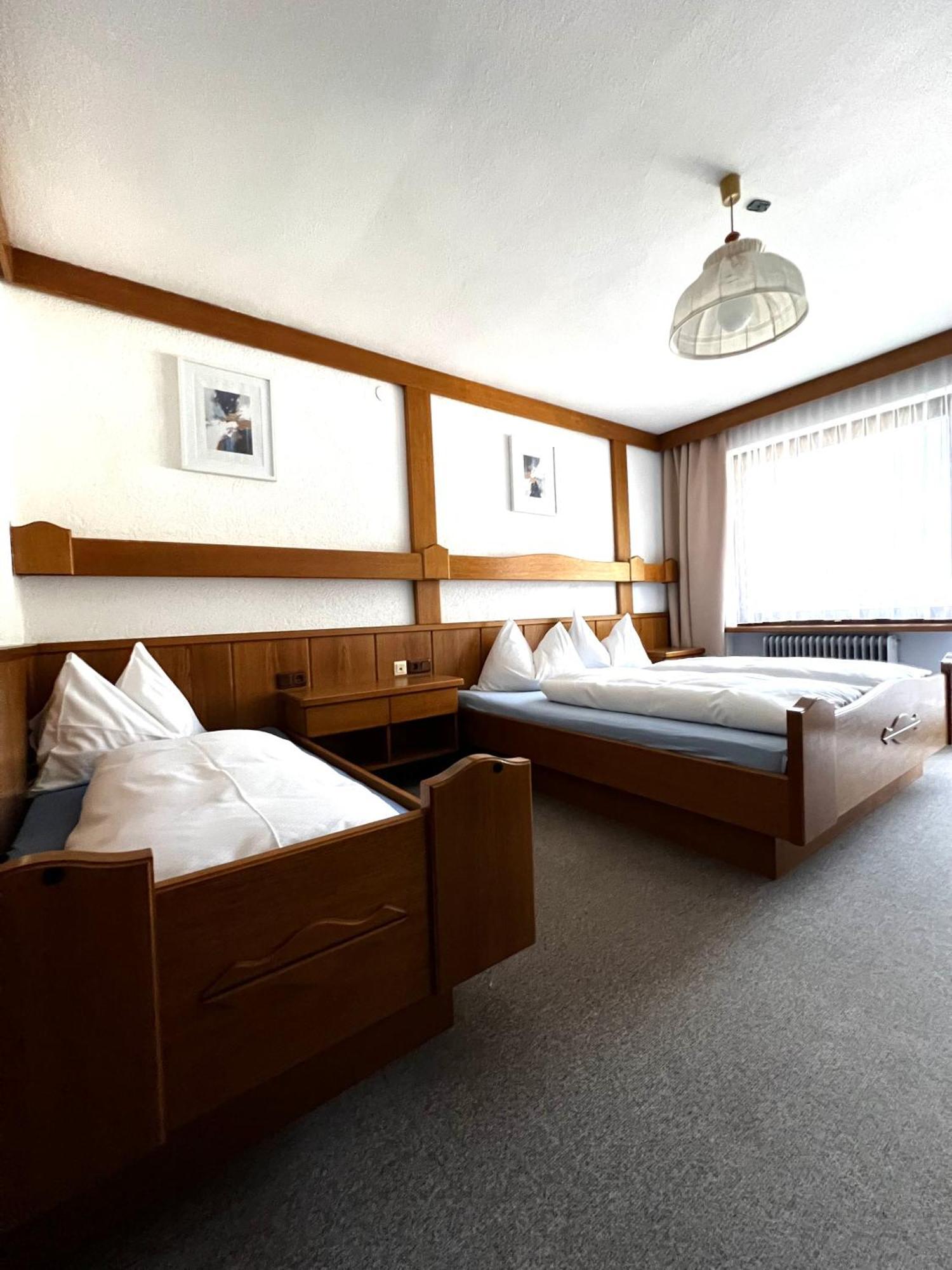 Fruehstueckspension-Appartementhaus Wasserer บาด ไคลน์เคิร์ชไฮม์ ภายนอก รูปภาพ